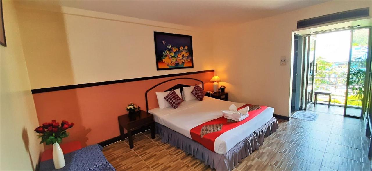 La Moon At Phuket - Sha Extra Plus Exterior photo