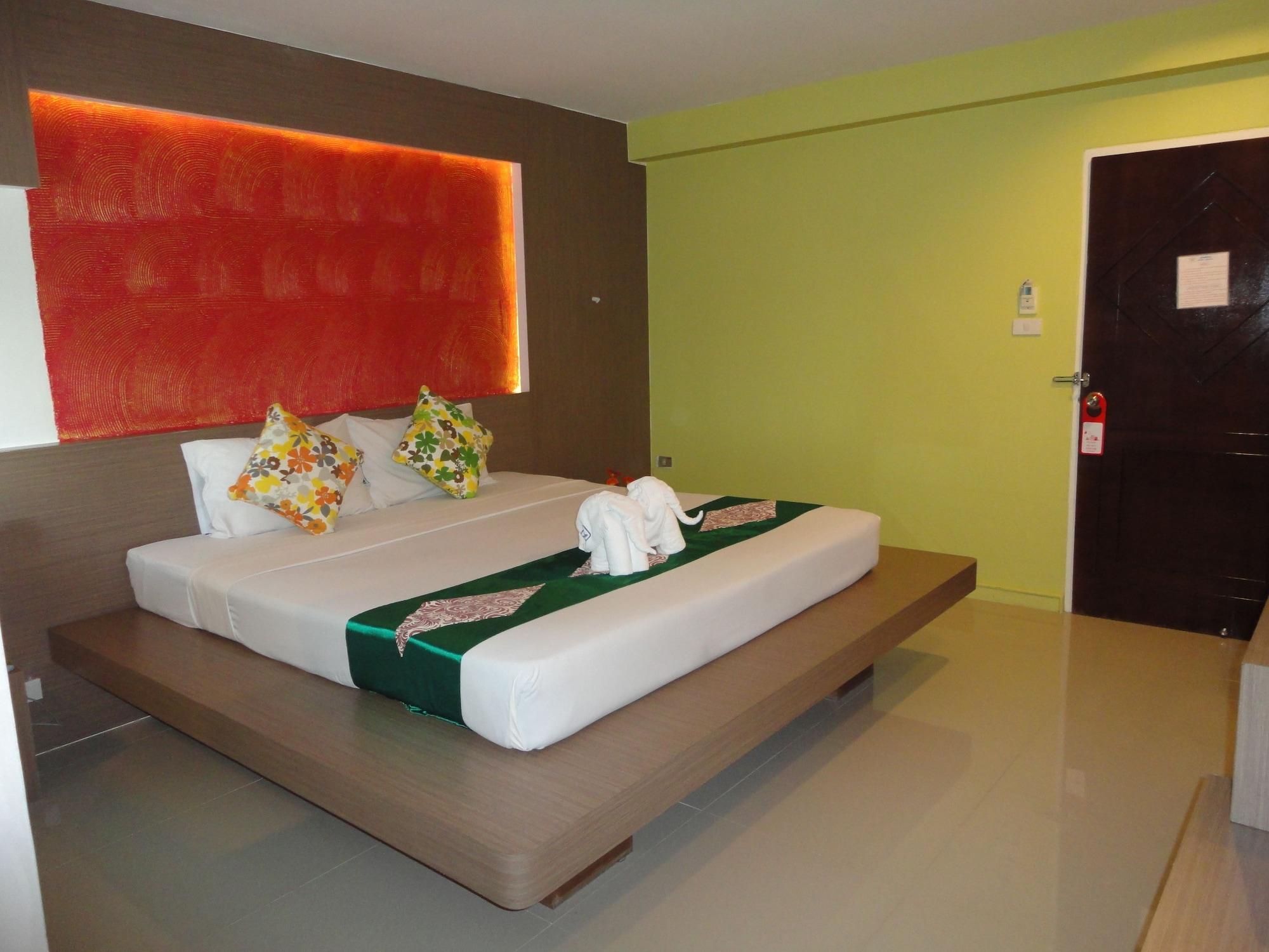 La Moon At Phuket - Sha Extra Plus Exterior photo